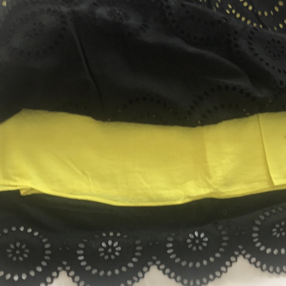 🛑SOLD🛑 Scalloped Ruffle Skirt - Picture 4 of 4